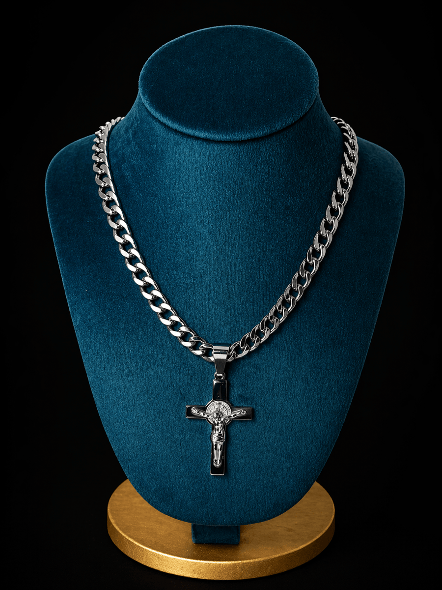 Collar con Dije de Cruz Legado - BRØNNCollar con Dije de Cruz LegadoBrønnBRØNNCollar con Dije de Cruz Legado